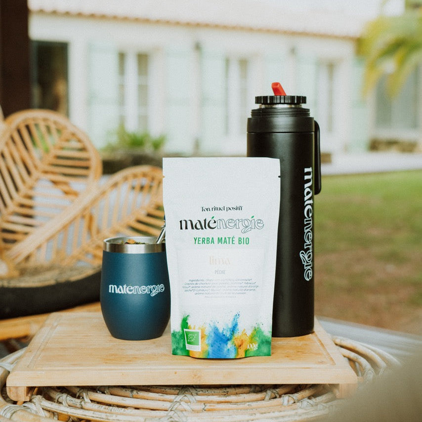 Thermos à maté noir 1L・Bec verseur précis