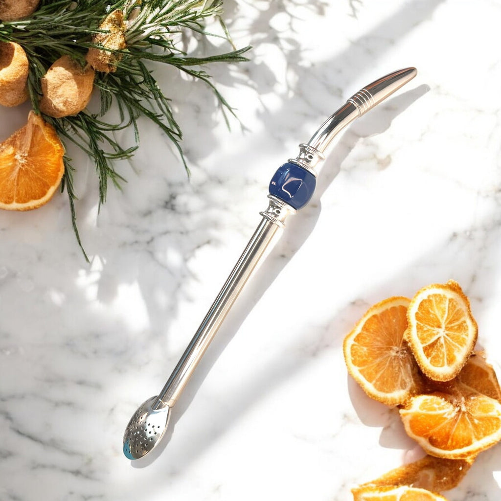 Coffret des Bombillas Bonita, disponible en six couleurs vibrantes avec brosse nettoyante incluse.